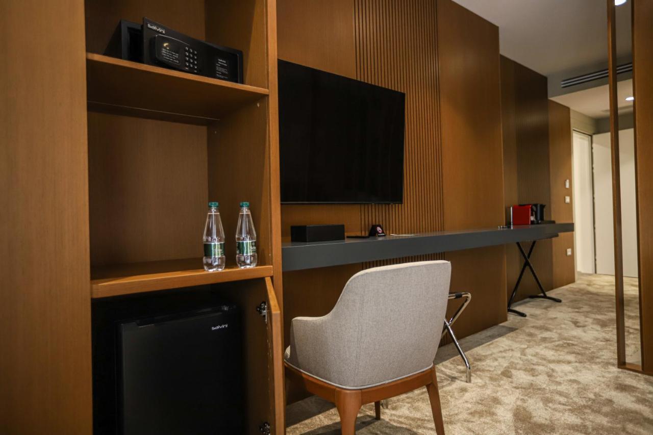 Urbanin Apartment & Hotel 地拉那 外观 照片